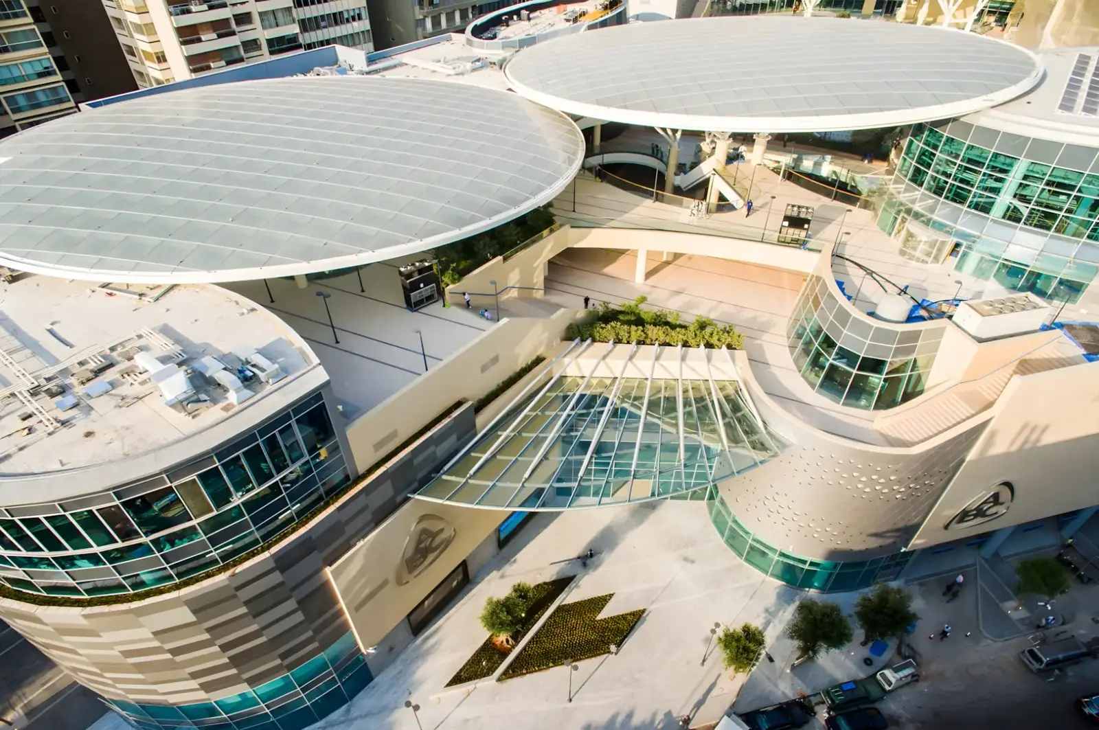 Elliptical steel and glazed canopies at an ABC shopping mall in Lebanon