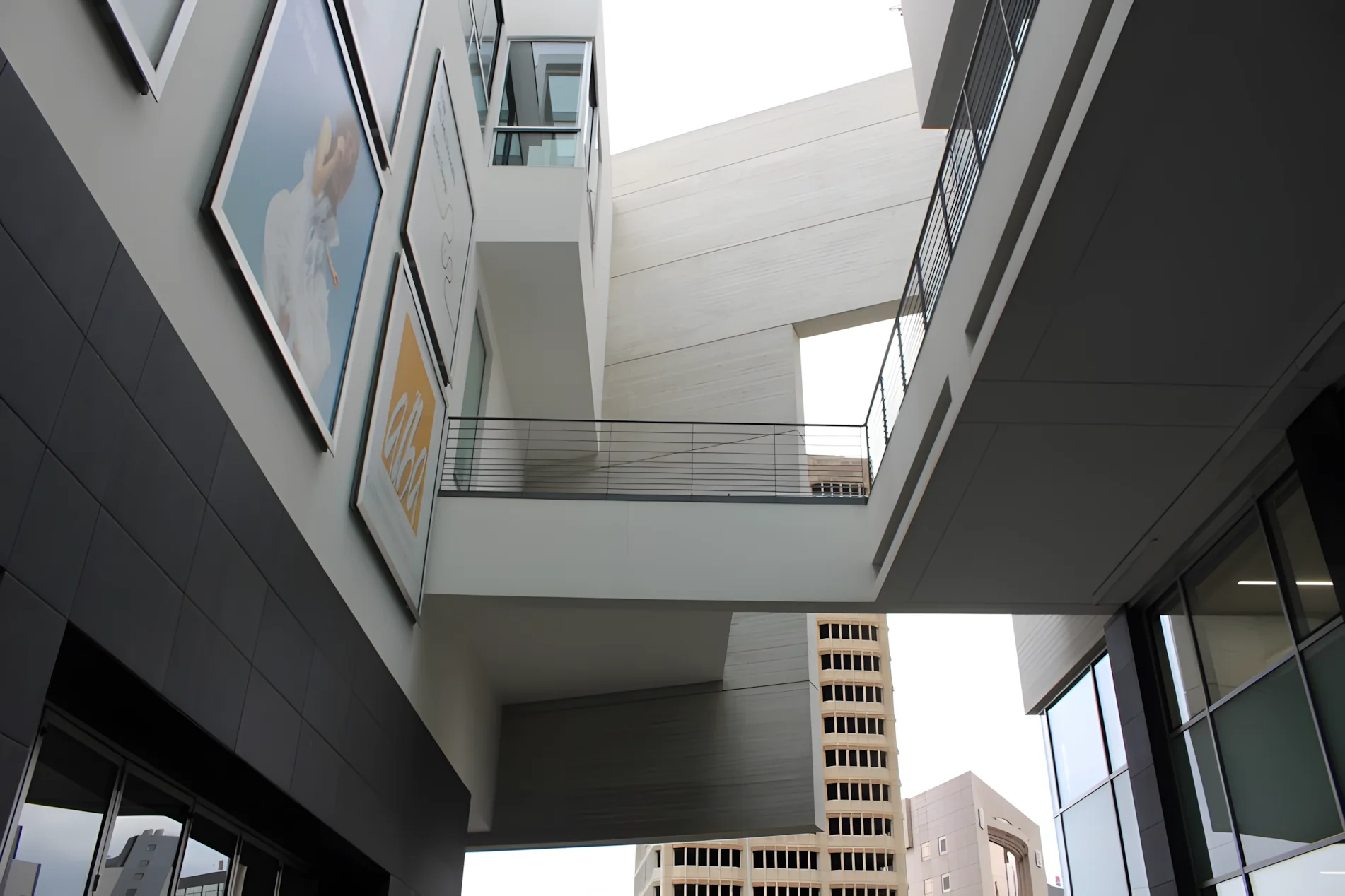 Alba University - Dekwaneh