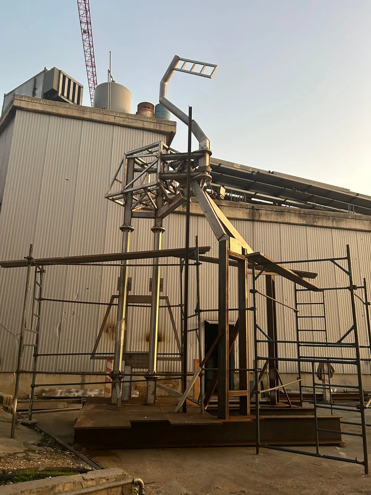 Flamingo Bird Support Structure - Cruise Ship